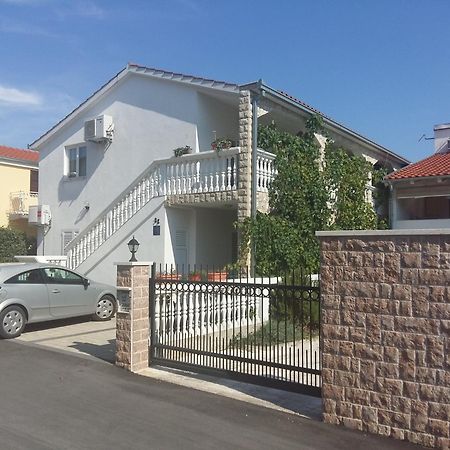 Apartments Anton Vodice Buitenkant foto