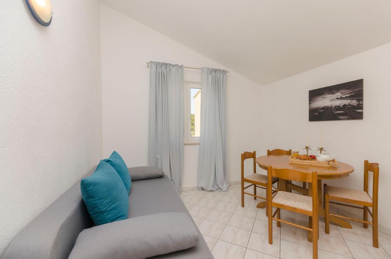 Apartments Anton Vodice Buitenkant foto