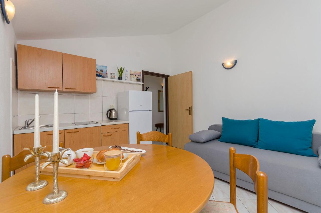 Apartments Anton Vodice Buitenkant foto