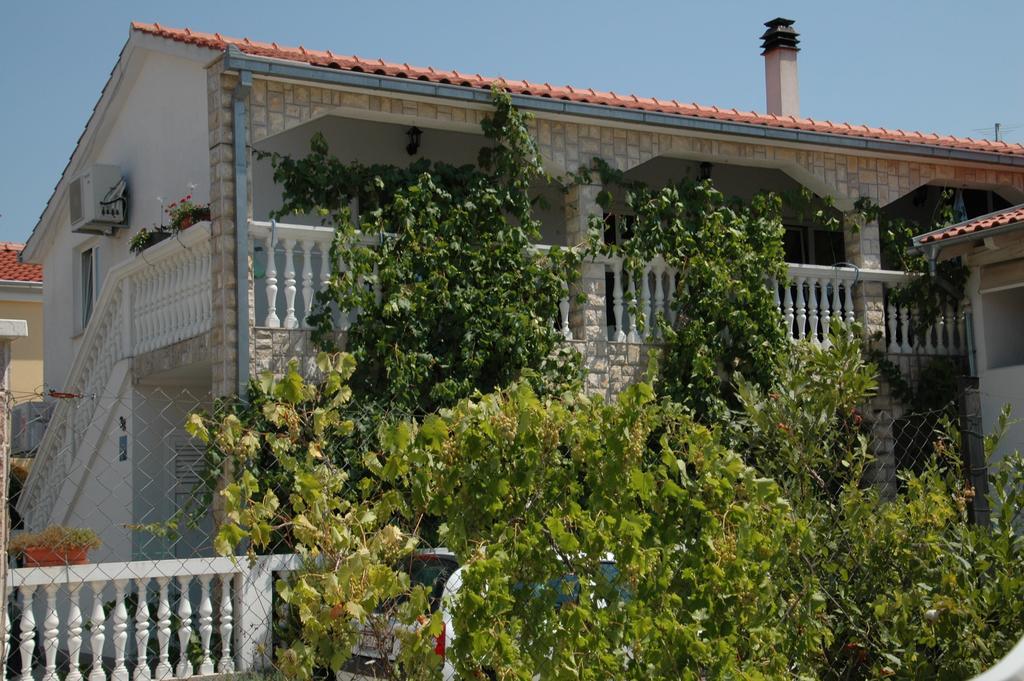 Apartments Anton Vodice Buitenkant foto